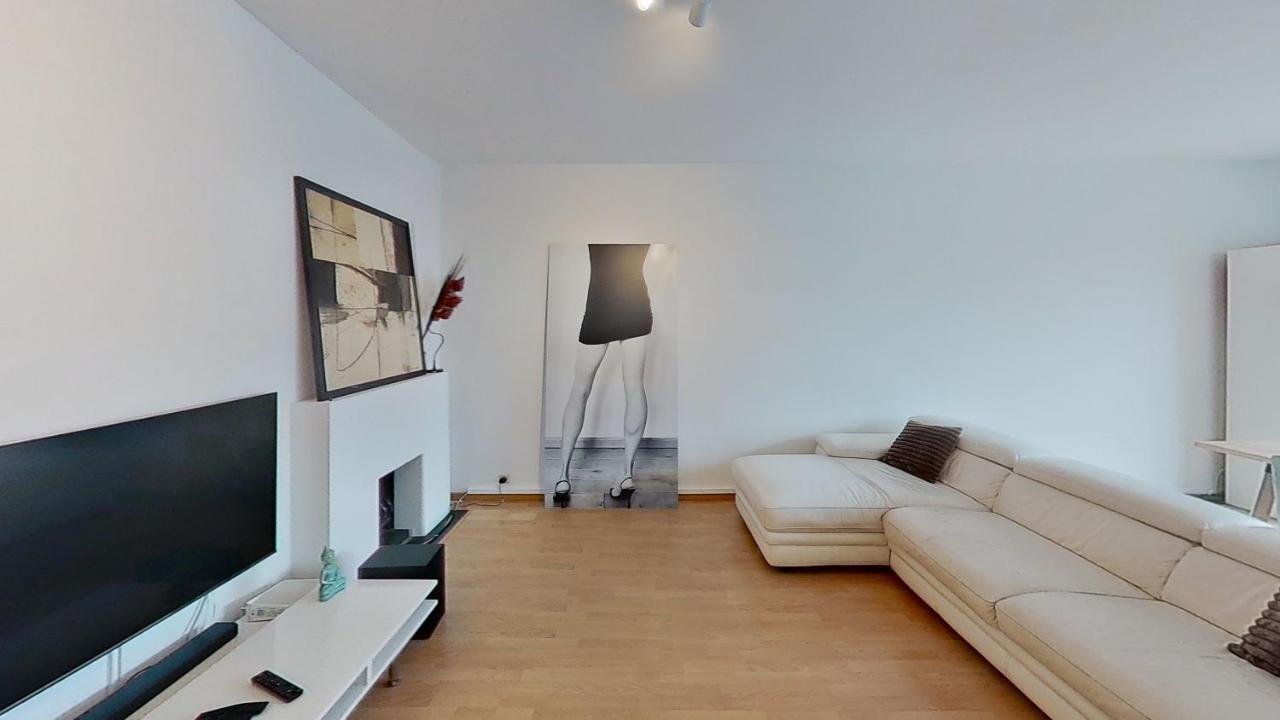 And Cosy Apartment *